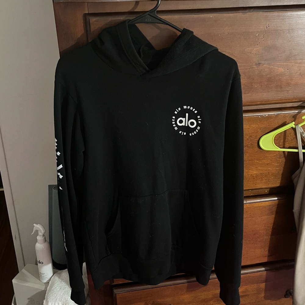 alo yoga hoodie